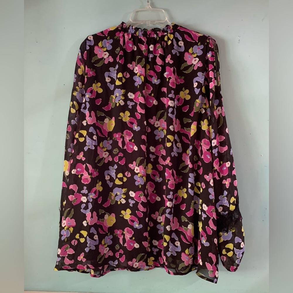 Lane Bryant ladies blouse in black with pink and periwinkle florals, size 26